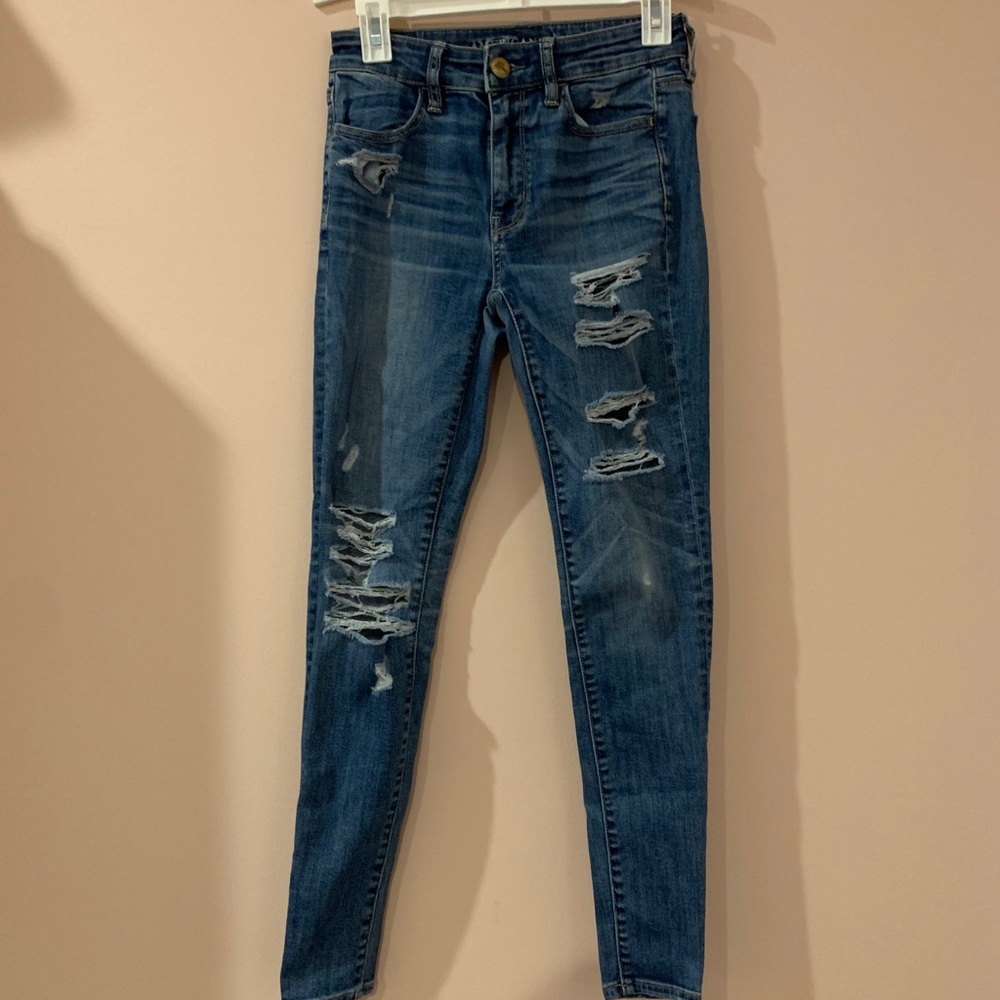 american eagle ripped skinny jeans
